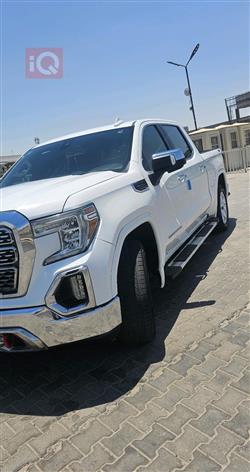 GMC Sierra